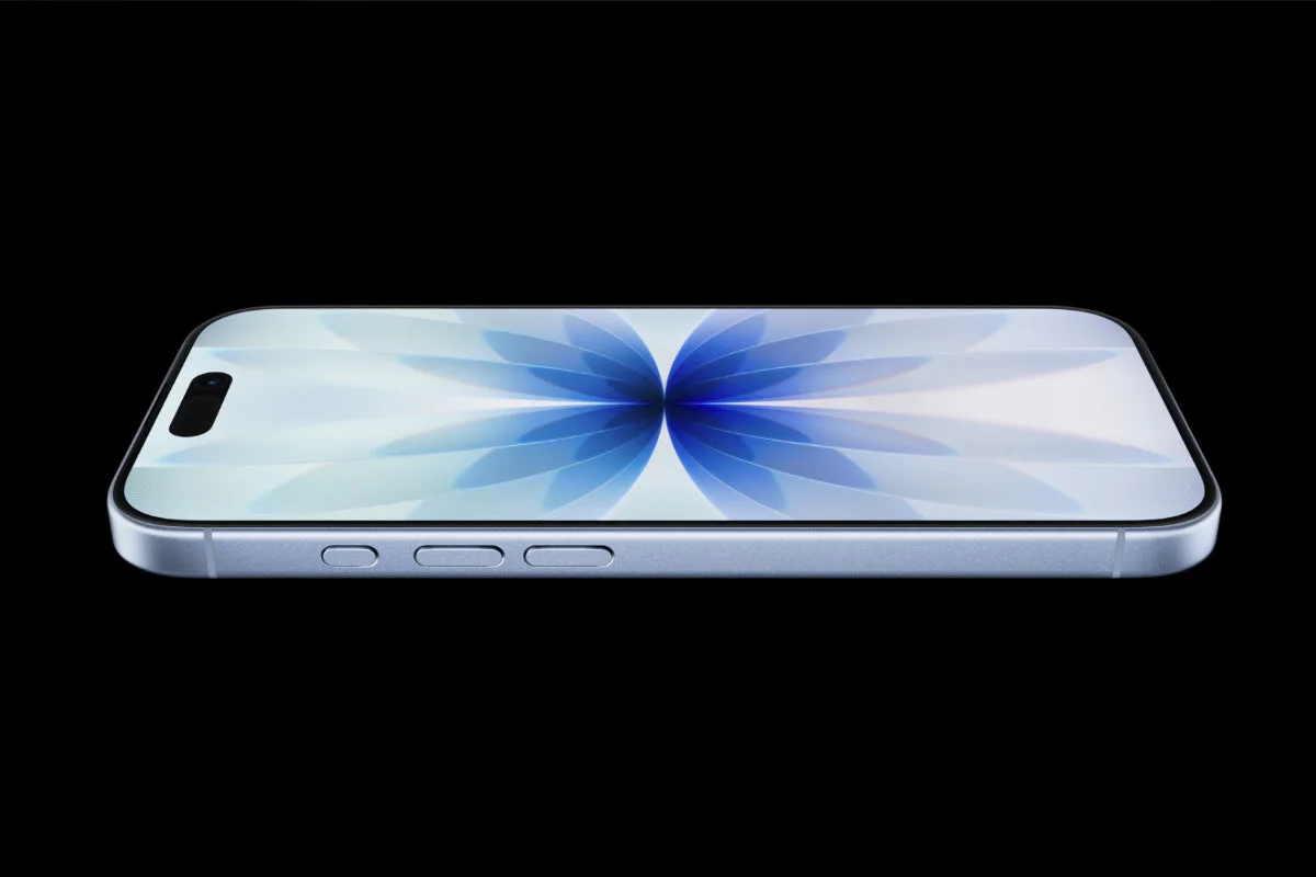 iPhone 17