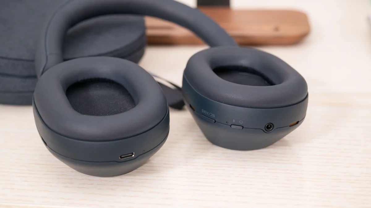 Sony WH-1000XM5